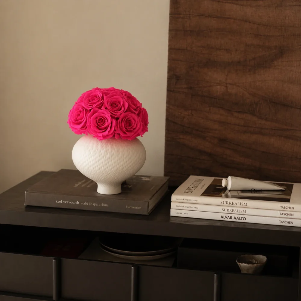 Bloom In Pearl Vase- Barbie Pink Forever Roses in Vase_01.webp