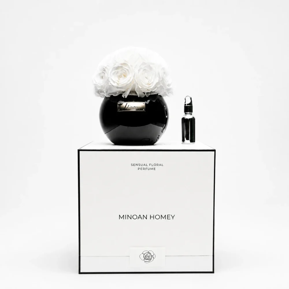 White Moonlight Preserved Roses in Vase _04.webp